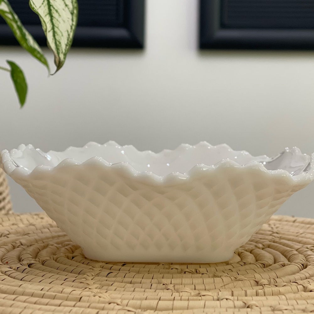 ▪️Vintage Milk Glass Trinket Dish▪️
